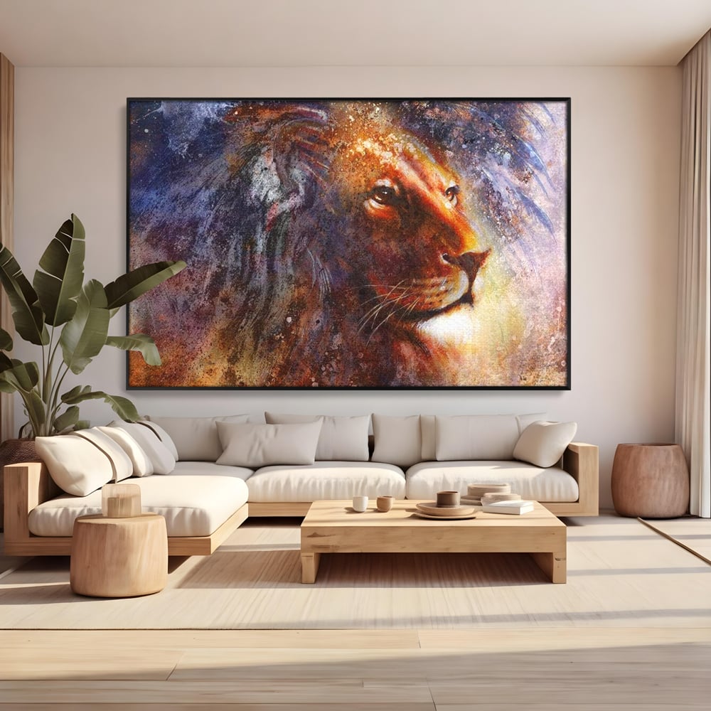 Tablou canvas cu tablou canvas cu leu in nuante cosmice, in rama de aluminiu negru, pe perete intr-un living